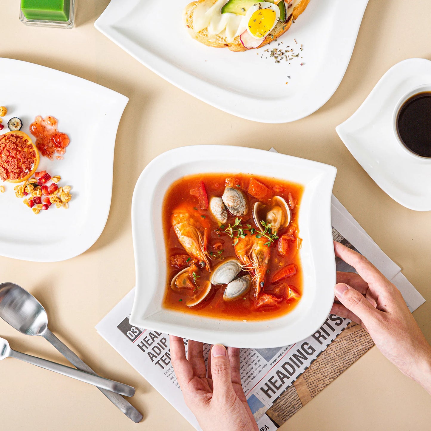 MALACASA Porcelain Dinner Set With Cups And Saucers Tableware